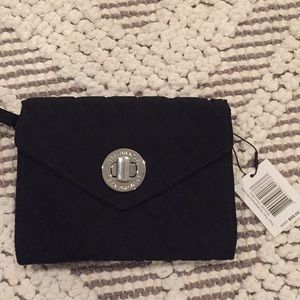 Vera Bradley NWT smartphone wristlet in black